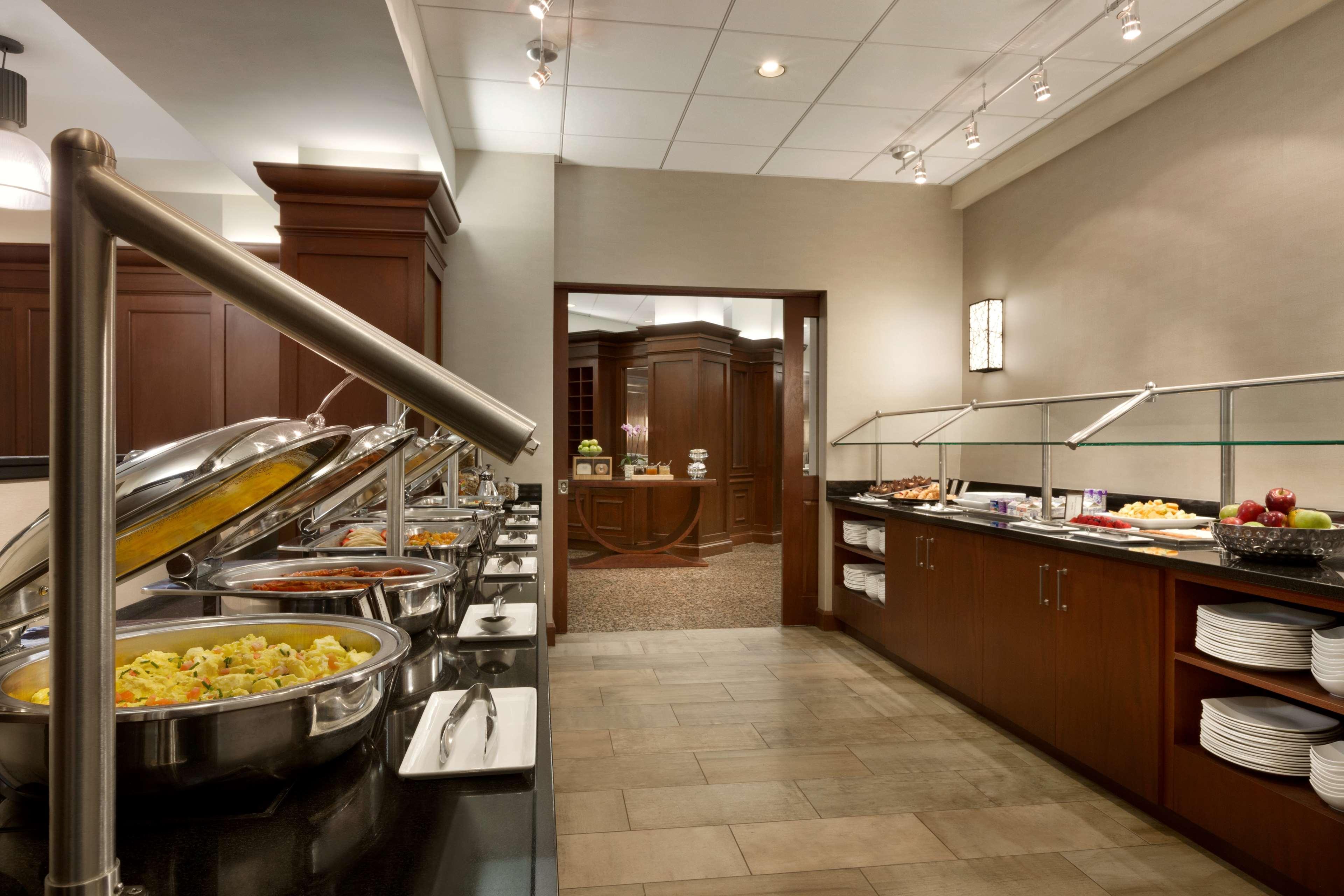 Hotel Hilton Arlington Extérieur photo
