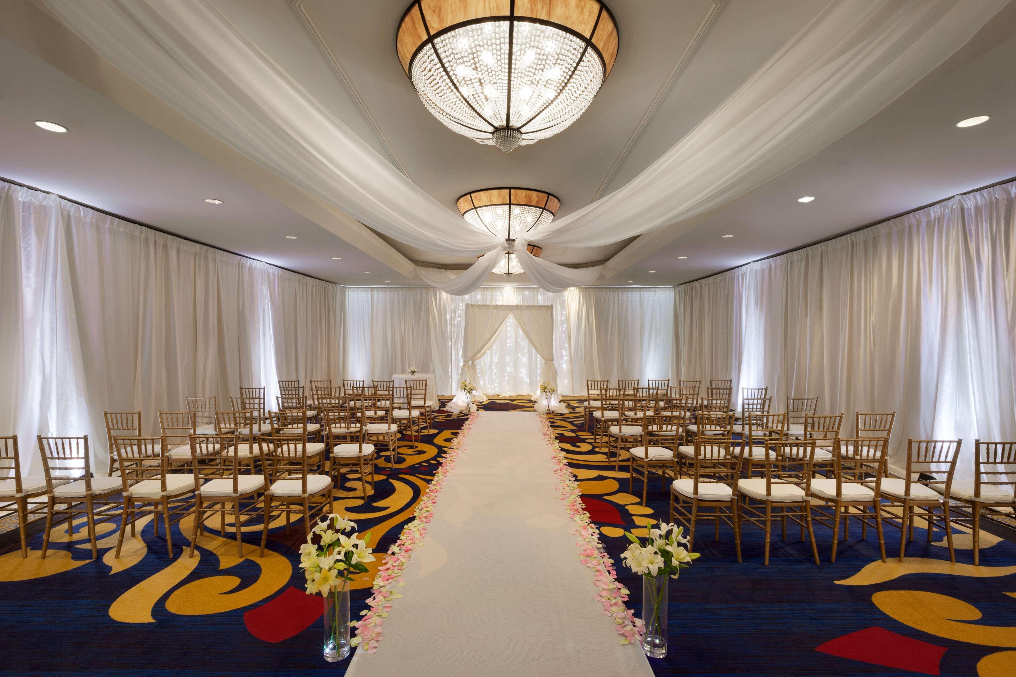 Hotel Hilton Arlington Extérieur photo