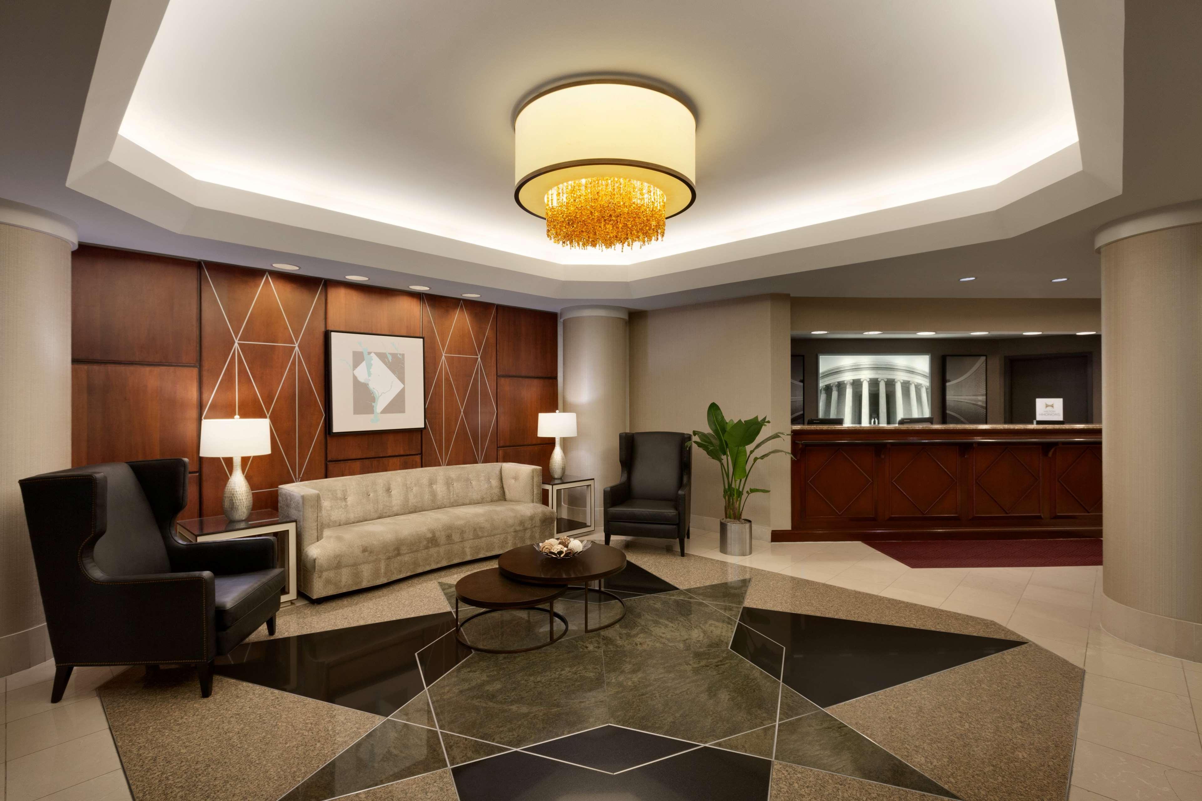 Hotel Hilton Arlington Extérieur photo