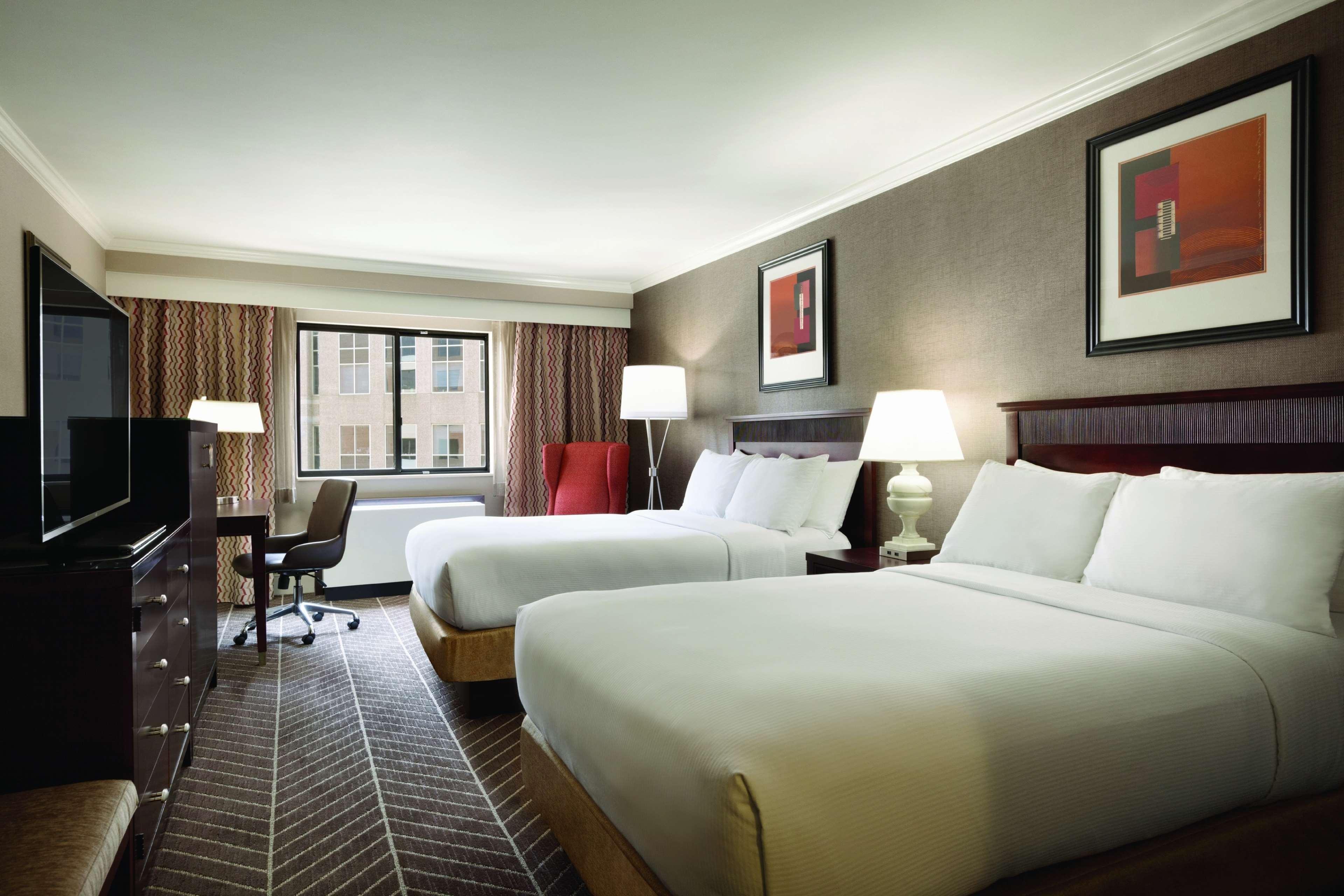 Hotel Hilton Arlington Extérieur photo
