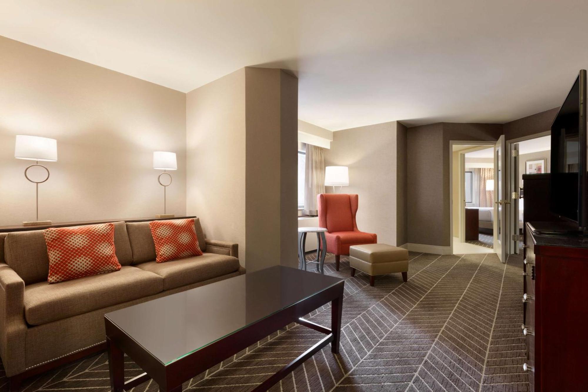 Hotel Hilton Arlington Extérieur photo