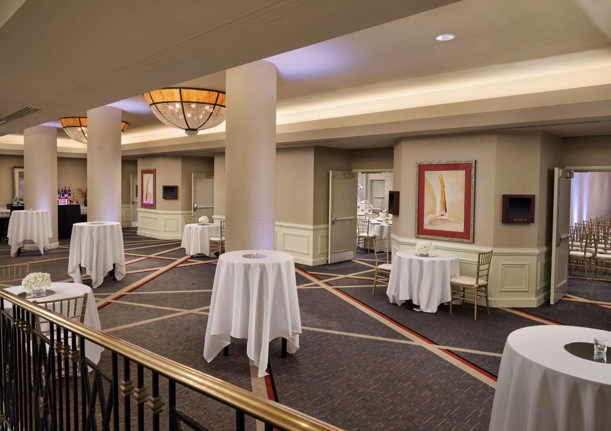 Hotel Hilton Arlington Extérieur photo