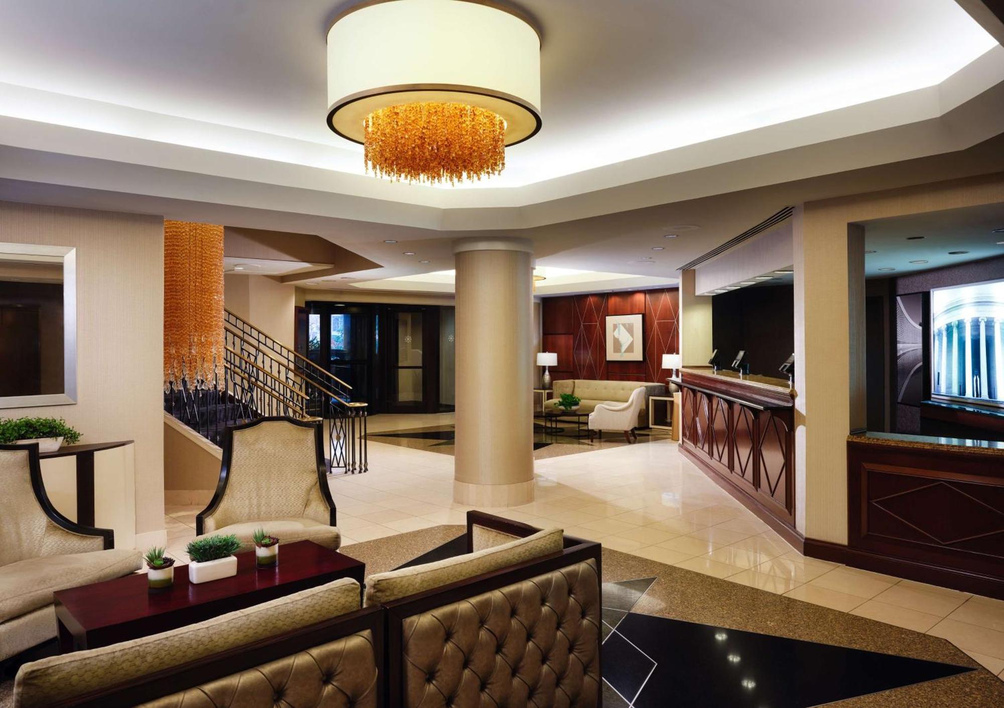 Hotel Hilton Arlington Extérieur photo